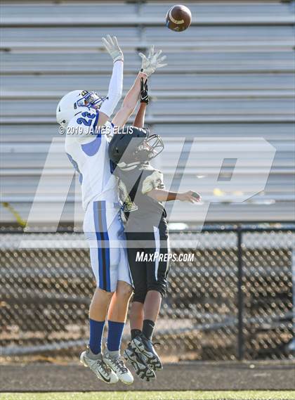Thumbnail 3 in McGregor vs. Bosqueville photogallery.