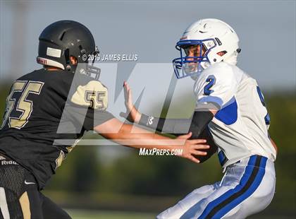 Thumbnail 1 in McGregor vs. Bosqueville photogallery.