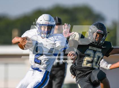Thumbnail 1 in McGregor vs. Bosqueville photogallery.