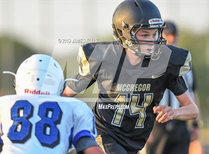 Thumbnail 1 in McGregor vs. Bosqueville photogallery.