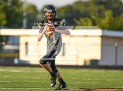 Thumbnail 3 in McGregor vs. Bosqueville photogallery.