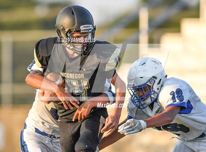 Thumbnail 2 in McGregor vs. Bosqueville photogallery.