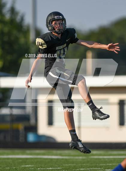 Thumbnail 3 in McGregor vs. Bosqueville photogallery.