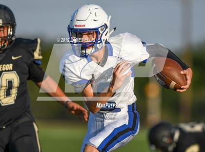 Thumbnail 3 in McGregor vs. Bosqueville photogallery.