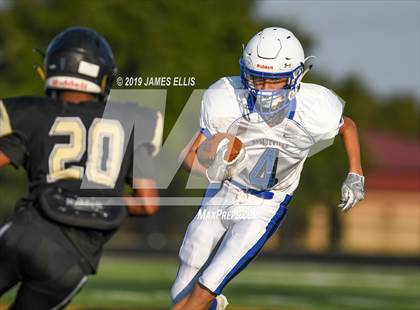 Thumbnail 3 in McGregor vs. Bosqueville photogallery.