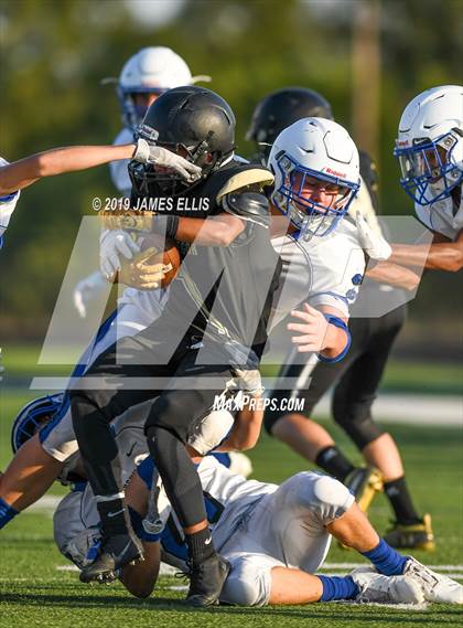Thumbnail 1 in McGregor vs. Bosqueville photogallery.