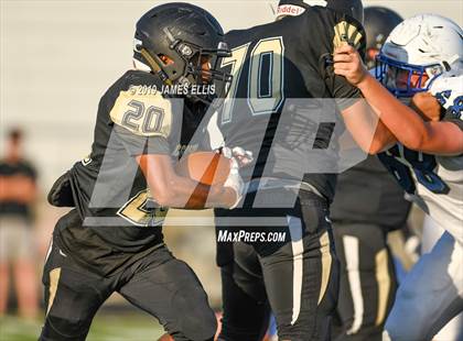 Thumbnail 1 in McGregor vs. Bosqueville photogallery.