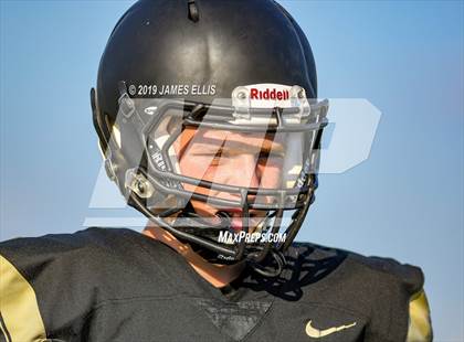Thumbnail 1 in McGregor vs. Bosqueville photogallery.