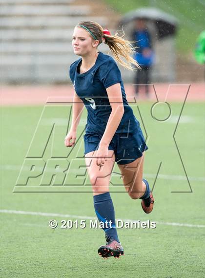 Thumbnail 2 in Chaparral vs. Grandview (CHSAA 5A Quarter Finals) photogallery.