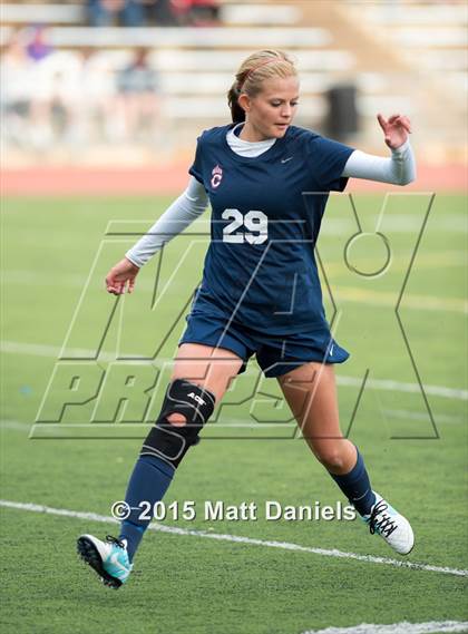 Thumbnail 2 in Chaparral vs. Grandview (CHSAA 5A Quarter Finals) photogallery.