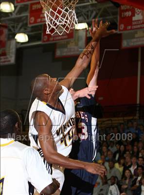 Thumbnail 3 in San Joaquin Memorial vs. Campbell Hall (CIF SoCal Regional D4 Final) photogallery.