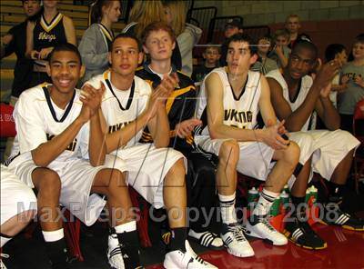 Thumbnail 1 in San Joaquin Memorial vs. Campbell Hall (CIF SoCal Regional D4 Final) photogallery.