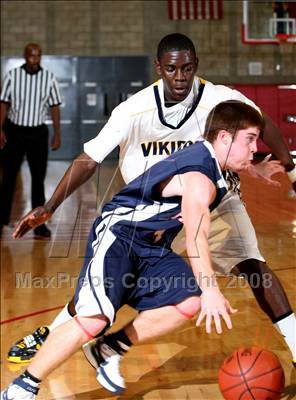 Thumbnail 2 in San Joaquin Memorial vs. Campbell Hall (CIF SoCal Regional D4 Final) photogallery.