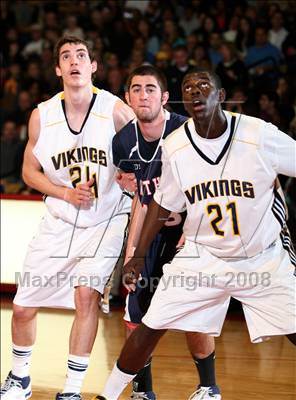 Thumbnail 1 in San Joaquin Memorial vs. Campbell Hall (CIF SoCal Regional D4 Final) photogallery.