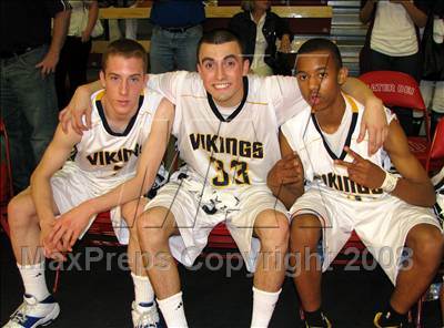 Thumbnail 1 in San Joaquin Memorial vs. Campbell Hall (CIF SoCal Regional D4 Final) photogallery.