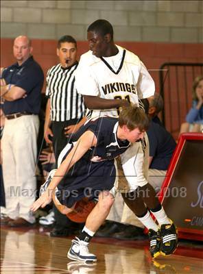 Thumbnail 2 in San Joaquin Memorial vs. Campbell Hall (CIF SoCal Regional D4 Final) photogallery.