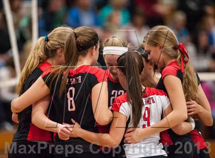 Thumbnail 1 in Farmington vs. E.O. Smith (CIAC Class L Quarterfinal) photogallery.