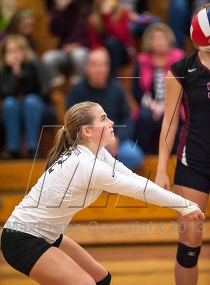 Thumbnail 1 in Farmington vs. E.O. Smith (CIAC Class L Quarterfinal) photogallery.