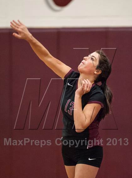 Thumbnail 1 in Farmington vs. E.O. Smith (CIAC Class L Quarterfinal) photogallery.