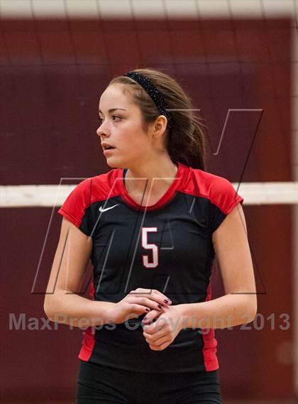 Thumbnail 3 in Farmington vs. E.O. Smith (CIAC Class L Quarterfinal) photogallery.