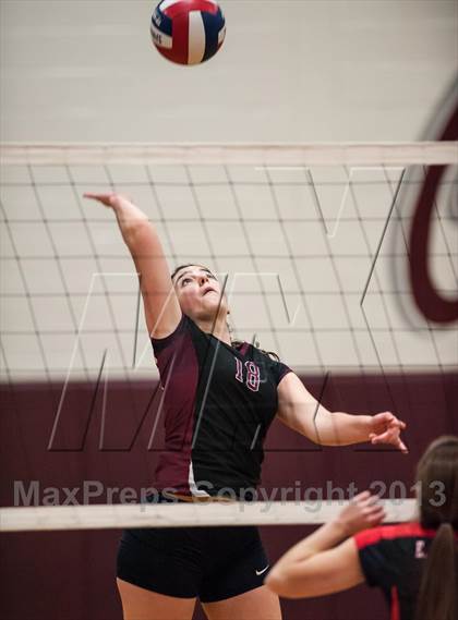 Thumbnail 2 in Farmington vs. E.O. Smith (CIAC Class L Quarterfinal) photogallery.