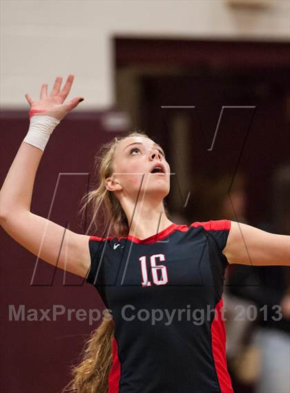 Thumbnail 3 in Farmington vs. E.O. Smith (CIAC Class L Quarterfinal) photogallery.