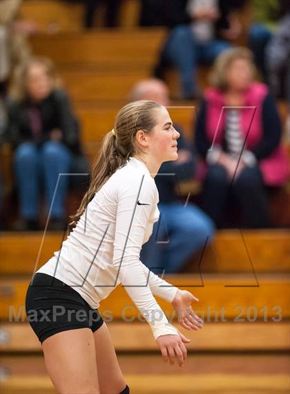 Thumbnail 2 in Farmington vs. E.O. Smith (CIAC Class L Quarterfinal) photogallery.