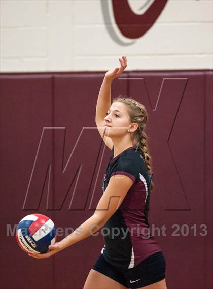 Thumbnail 1 in Farmington vs. E.O. Smith (CIAC Class L Quarterfinal) photogallery.