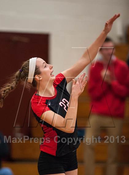 Thumbnail 1 in Farmington vs. E.O. Smith (CIAC Class L Quarterfinal) photogallery.