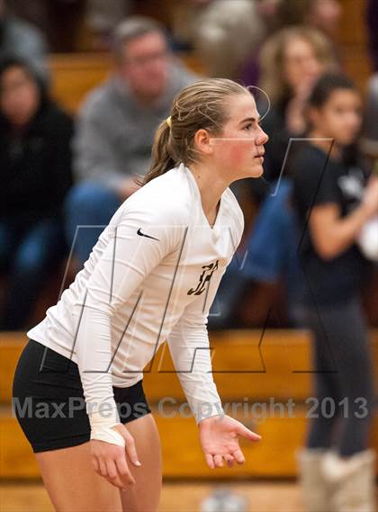 Thumbnail 1 in Farmington vs. E.O. Smith (CIAC Class L Quarterfinal) photogallery.