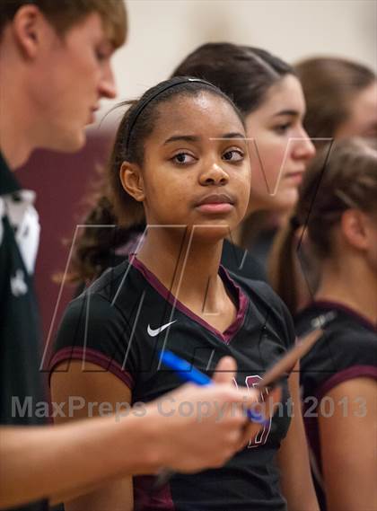 Thumbnail 1 in Farmington vs. E.O. Smith (CIAC Class L Quarterfinal) photogallery.