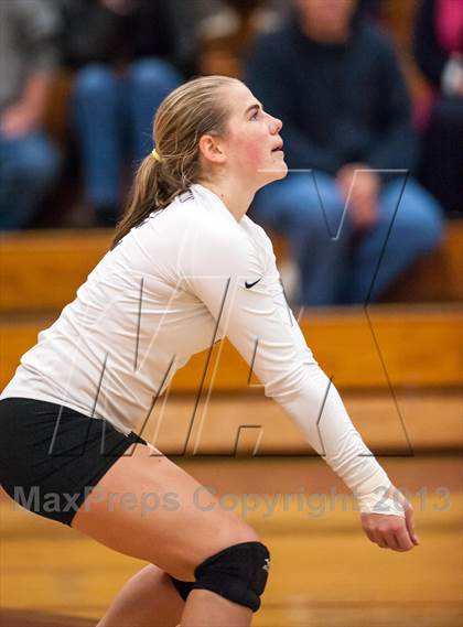 Thumbnail 3 in Farmington vs. E.O. Smith (CIAC Class L Quarterfinal) photogallery.