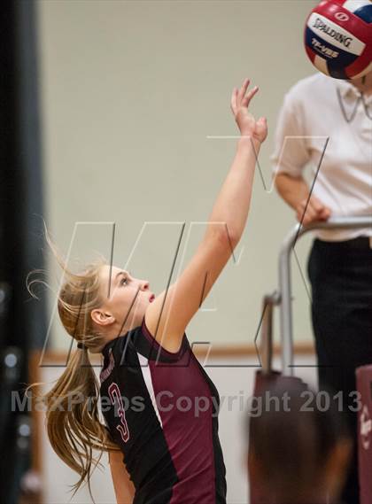 Thumbnail 1 in Farmington vs. E.O. Smith (CIAC Class L Quarterfinal) photogallery.