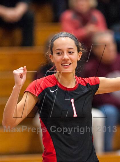 Thumbnail 2 in Farmington vs. E.O. Smith (CIAC Class L Quarterfinal) photogallery.