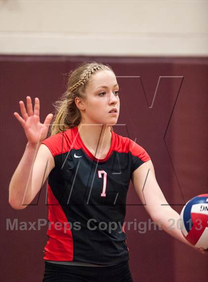 Thumbnail 2 in Farmington vs. E.O. Smith (CIAC Class L Quarterfinal) photogallery.
