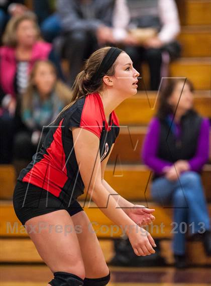 Thumbnail 3 in Farmington vs. E.O. Smith (CIAC Class L Quarterfinal) photogallery.