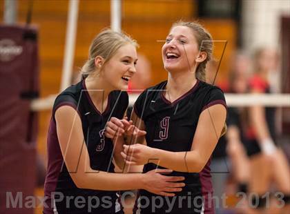 Thumbnail 2 in Farmington vs. E.O. Smith (CIAC Class L Quarterfinal) photogallery.
