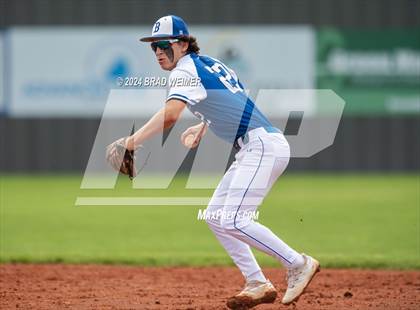 Thumbnail 1 in Bourgeois vs Assumption (E.D. White) photogallery.