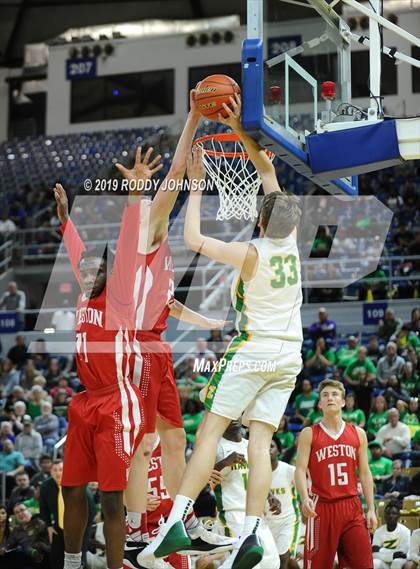 Thumbnail 2 in Simsboro @ Zwolle (LHSAA Class B Marsh Madness Final) photogallery.