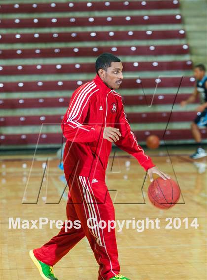 Thumbnail 3 in Valley Christian vs. Aragon (CIF CCS D3 Final) photogallery.