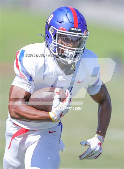 Thumbnail 1 in Los Alamitos @ Clovis North photogallery.