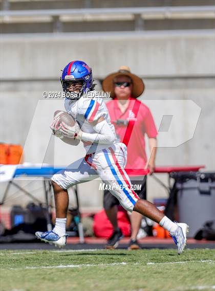Thumbnail 1 in Los Alamitos @ Clovis North photogallery.