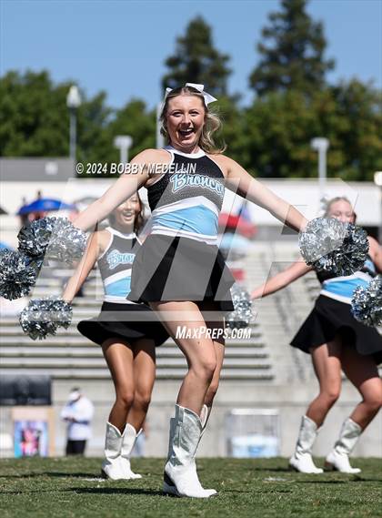 Thumbnail 2 in Los Alamitos @ Clovis North photogallery.