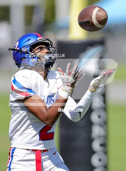 Thumbnail 1 in Los Alamitos @ Clovis North photogallery.
