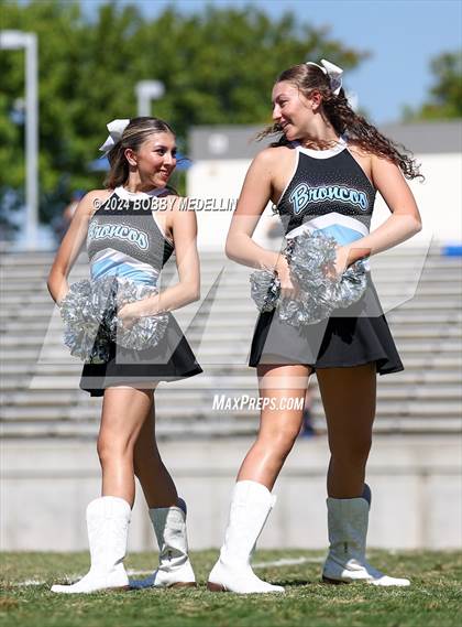 Thumbnail 3 in Los Alamitos @ Clovis North photogallery.