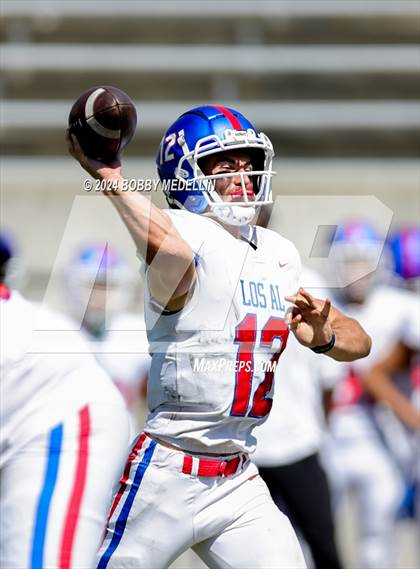 Thumbnail 2 in Los Alamitos @ Clovis North photogallery.