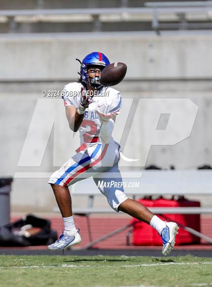 Thumbnail 1 in Los Alamitos @ Clovis North photogallery.