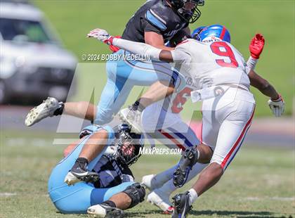 Thumbnail 1 in Los Alamitos @ Clovis North photogallery.