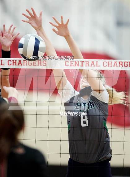 Thumbnail 3 in V.R. Eaton vs Keller Central photogallery.