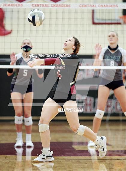 Thumbnail 1 in V.R. Eaton vs Keller Central photogallery.